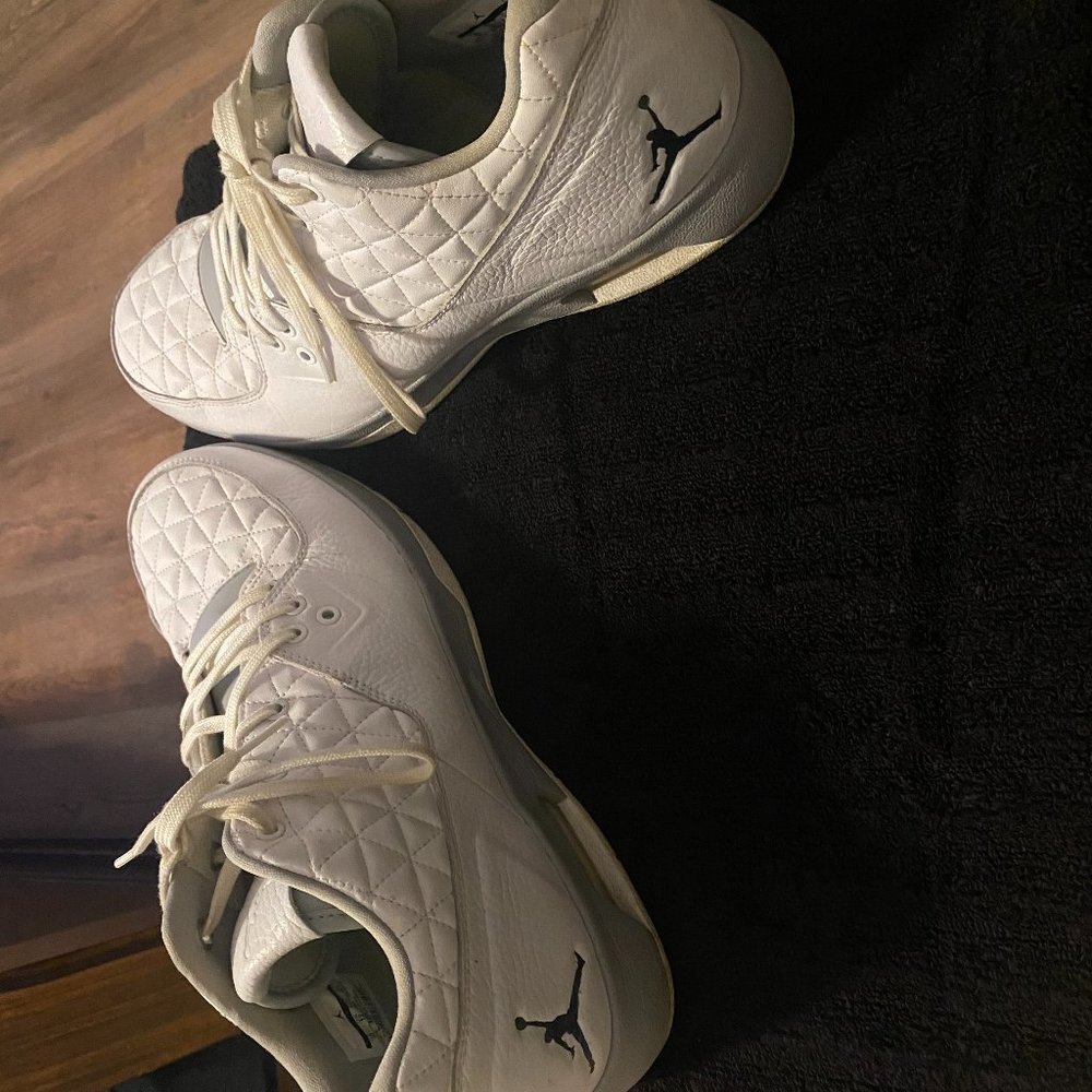 Men size 12 -White Nike Jordan